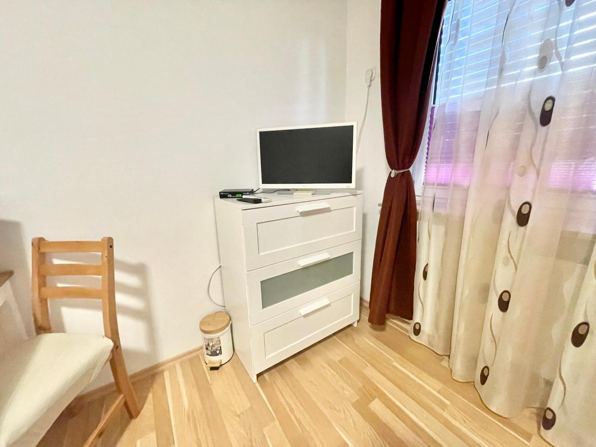 Casa Giulia 2 Zimmer Nahe Giessen, Kueche, Bad, Wlan, Parkplatz Krofdorf-Gleiberg ภายนอก รูปภาพ